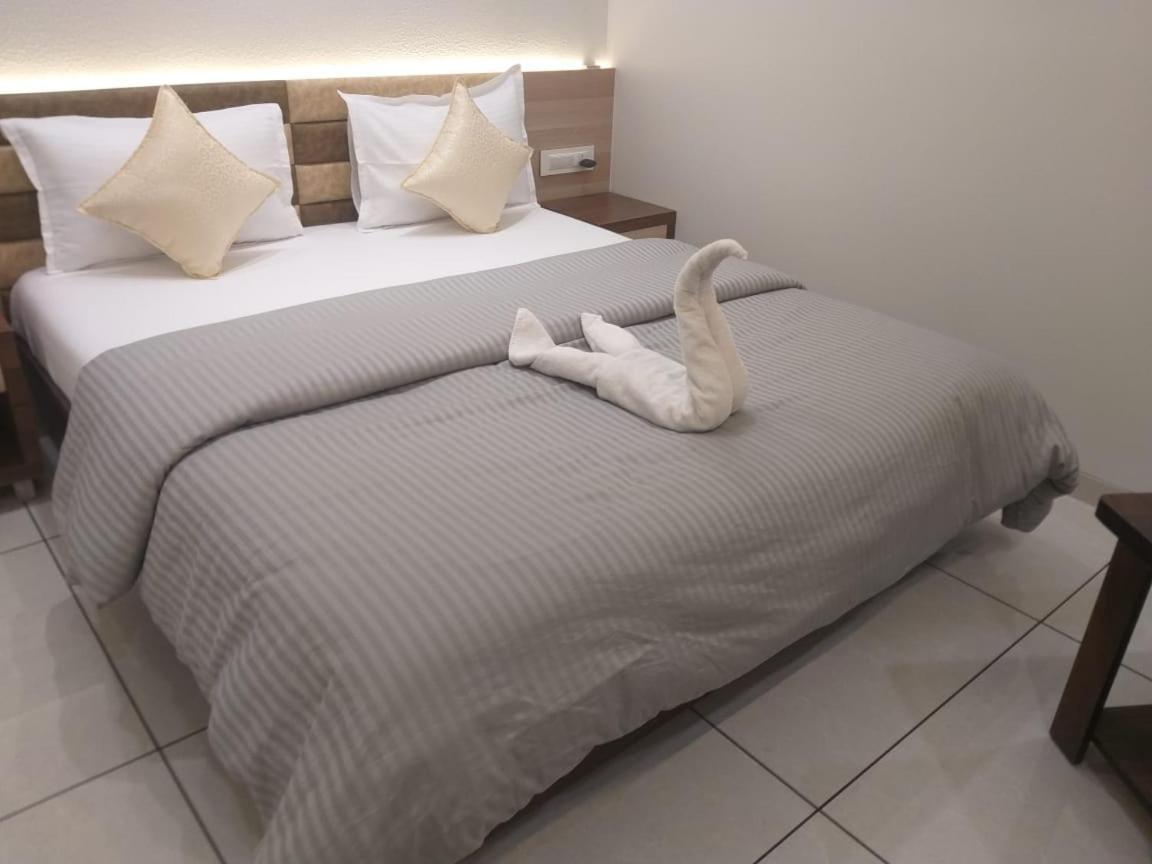 Hotel Bhagyoday Limodara Zewnętrze zdjęcie